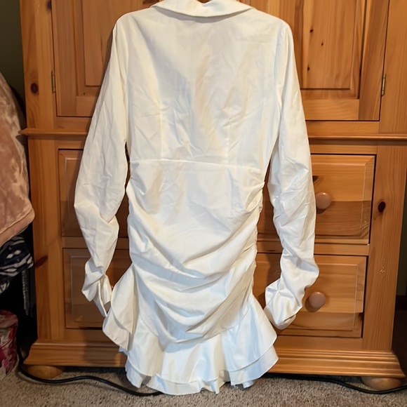 NWT Pretty Little Thing dress with ruching - Picture 8 of 8